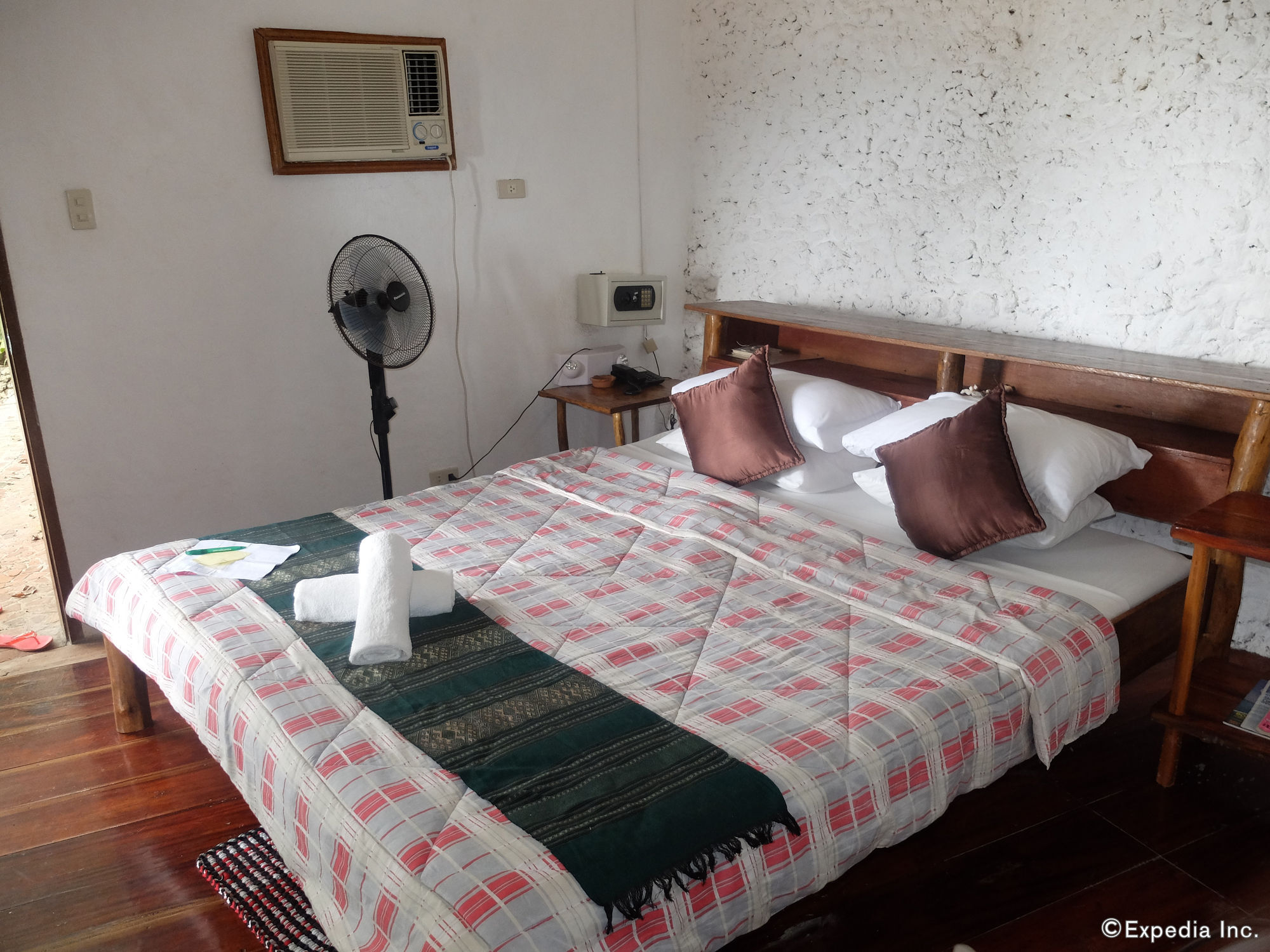 Balinghai Beach Resort Yapak Exterior photo